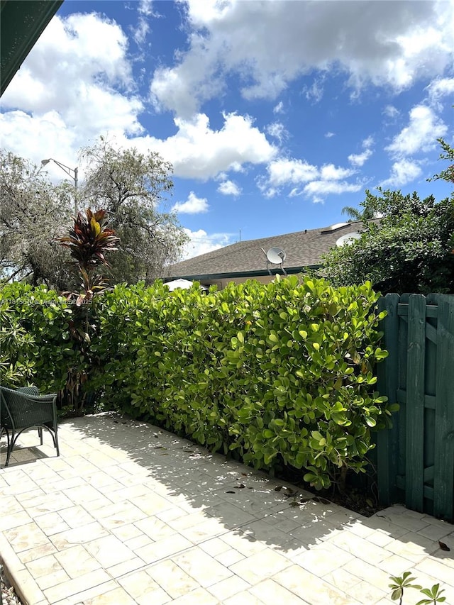 10830 SW 72nd St Unit 14, Miami, FL 33173 - view of patio / terrace
