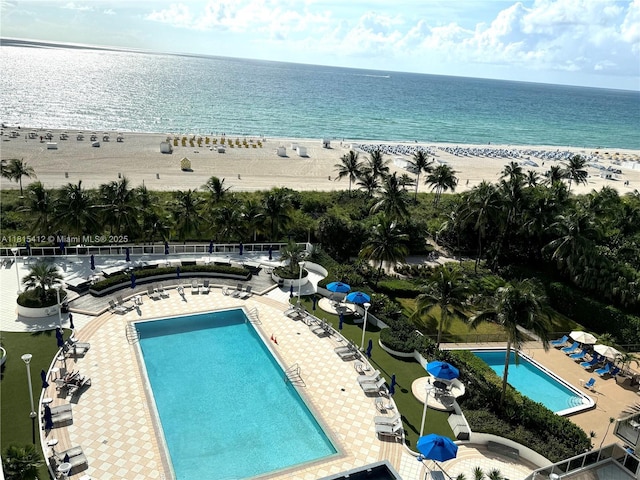 100 Lincoln Rd Unit 1035, Miami Beach, FL 33139 - community pool with view of water and beach