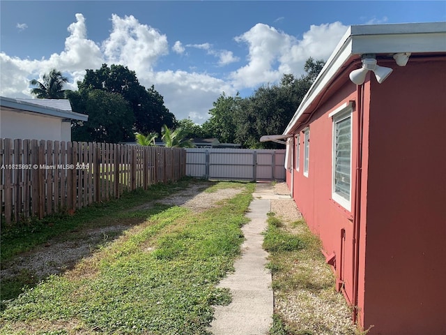 6309 Wiley St, Hollywood, FL 33023 - view of fenced backyard