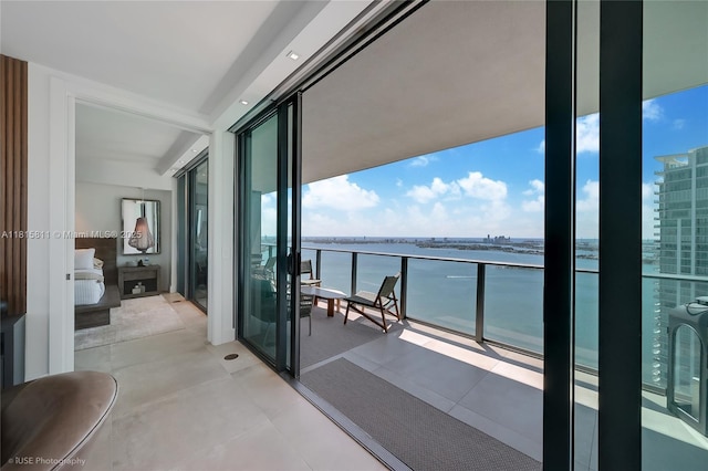 650 NE 32nd St Unit 4701, Miami, FL 33137 - balcony with a water view