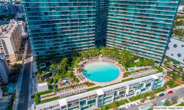 650 NE 32nd St Unit 4701, Miami, FL 33137 - aerial view of a pool area