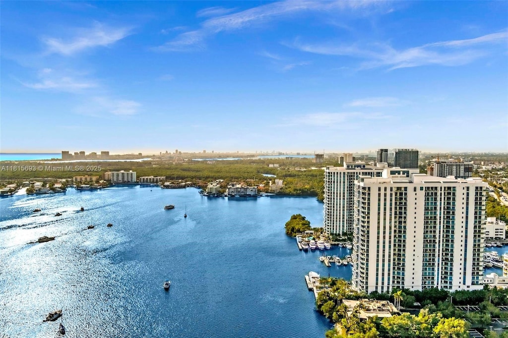 17211 Biscayne Blvd, Slip North Miami Beach, FL 33160