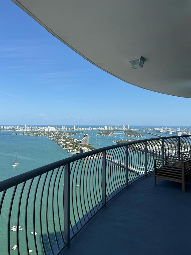 1750 N Bayshore Dr Unit 5401, Miami, FL 33132 - balcony featuring a water view and a city view
