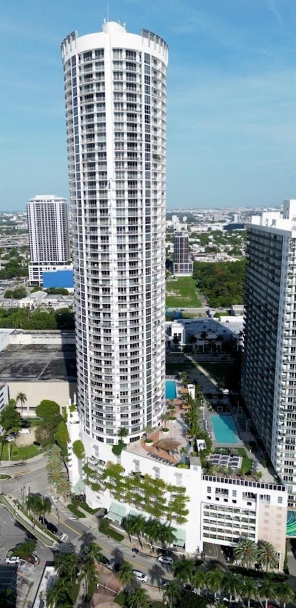 1750 N Bayshore Dr Unit 5401, Miami, FL 33132 - view of property with a city view