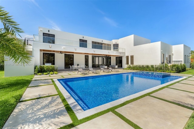 6200 Moss Ranch Rd, Pinecrest, FL 33156 - view of swimming pool with a patio and a pool with connected hot tub
