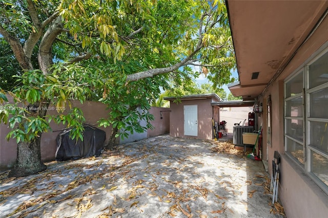 1744 NW 4th St, Miami, FL 33125 - photo 18