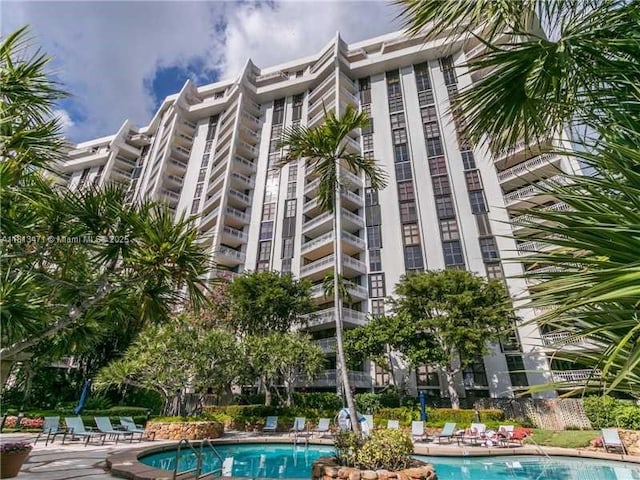 1000 Quayside Te Unit 410, Miami, FL 33138 - view of property with a community pool
