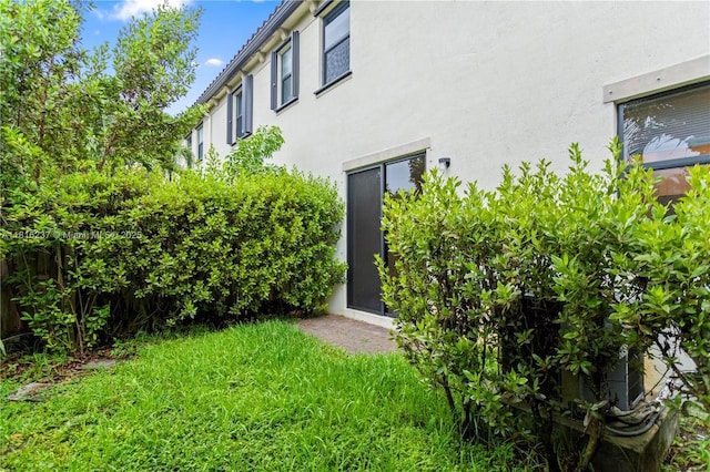 6496 S Anise Ct, Davie, FL 33314 - view of green lawn