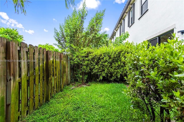 6496 S Anise Ct, Davie, FL 33314 - view of yard