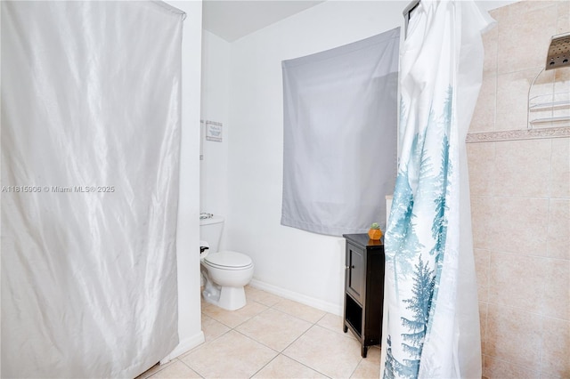 4441 SW Savona Blvd, Port St Lucie, FL 34953 - bathroom featuring toilet, tile patterned flooring, a shower with curtain, and baseboards