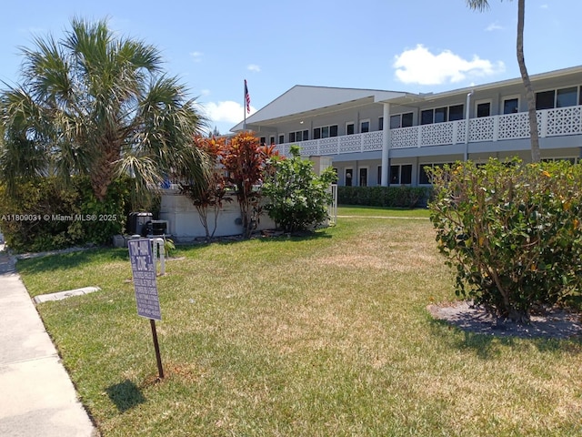 600 Layne Blvd Unit 118, Hallandale Beach, FL 33009 - view of green lawn