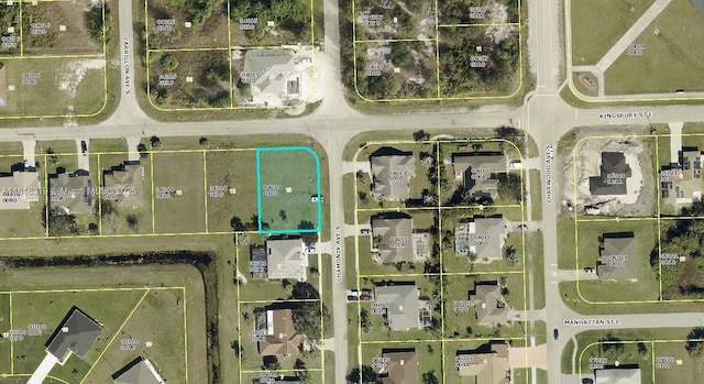 648 Kingsbury St E, Lehigh Acres, FL 33974