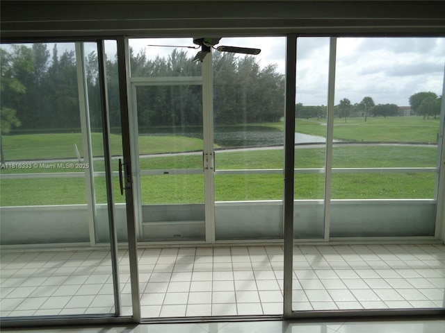 900 SW 125th Way Unit 112R, Pembroke Pines, FL 33027 - unfurnished sunroom featuring ceiling fan