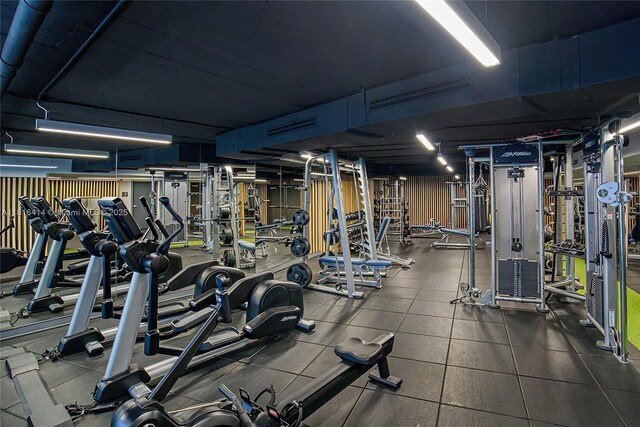1800 S Ocean Dr Unit 2208, Hallandale Beach, FL 33009 - view of workout area