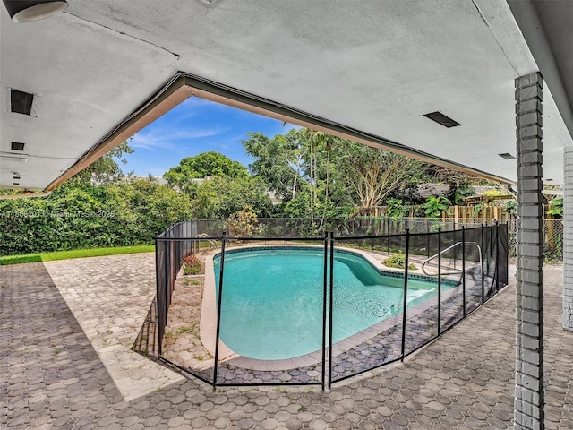 3121 N 52nd Ave, Hollywood, FL 33021 - view of swimming pool with a fenced backyard and a patio area