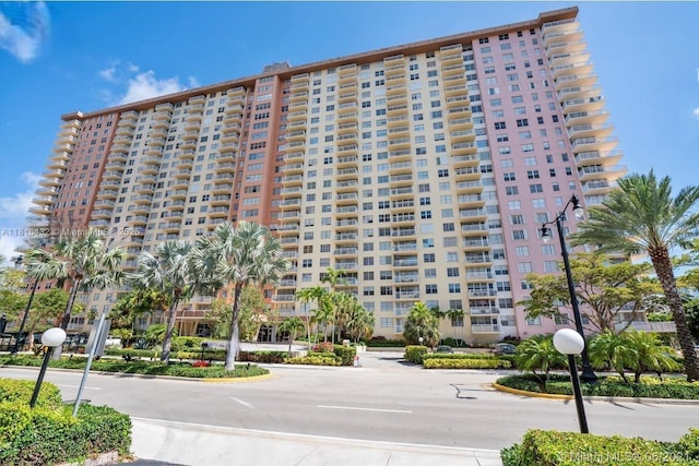 251 174th St Unit 2115, Sunny Isles Beach, FL 33160 - view of apartment building / complex