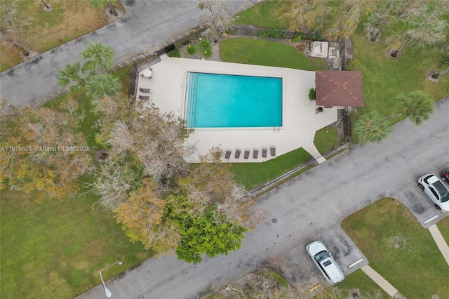 729 NW 47th St, Deerfield Beach, FL 33064 - view from above of property featuring a pool area