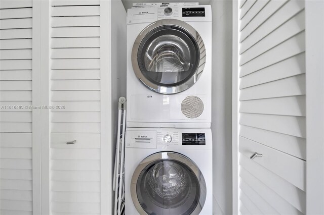 1155 Brickell Bay Dr Unit 3002, Miami, FL 33131 - washroom featuring estacked washer and dryer