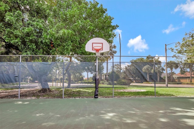 9510 Seagrape Dr Unit 101, Davie, FL 33324 - view of sport court with community basketball court