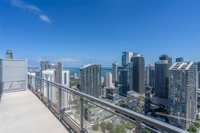 92 SW 3rd St Unit 5204, Miami, FL 33130 - balcony featuring a view of city and a water view