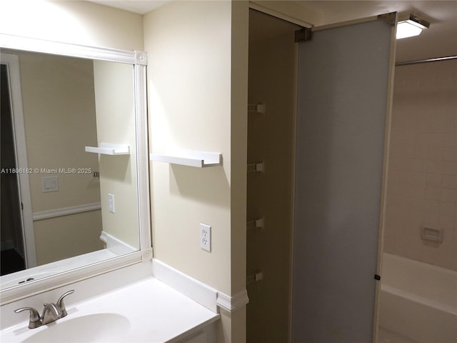 4226 42nd Way, West Palm Beach, FL 33407 - full bath with vanity