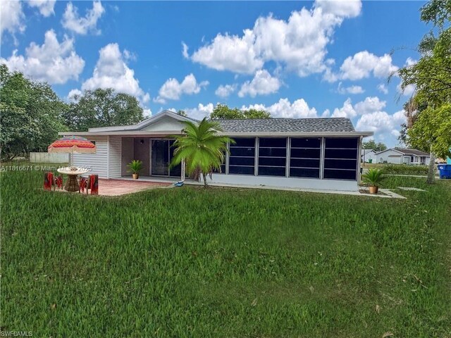 2016 Mariner Ct, La Belle, FL 33935 - photo 2