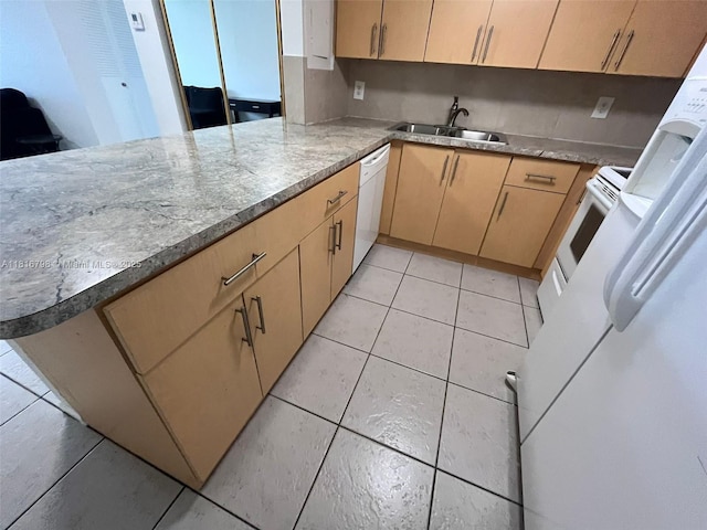7000 NW 17th St Unit 218, Plantation, FL 33313 - kitchen with a sink, light tile patterned floors, light brown cabinets, white appliances, and a peninsula