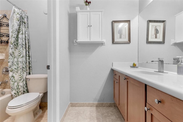 14063 SW 49th Ct Unit 4, Miramar, FL 33027 - full bath with vanity, shower / bath combo with shower curtain, toilet, baseboards, and tile patterned floors