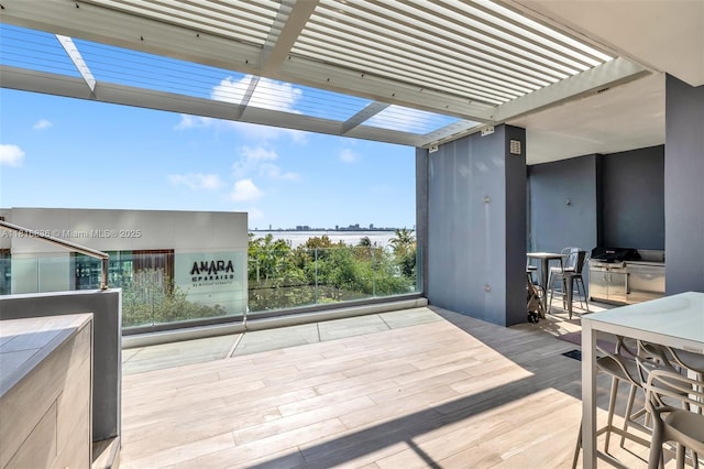 650 NE 32nd St Unit Bh4, Miami, FL 33137 - wooden deck with a water view