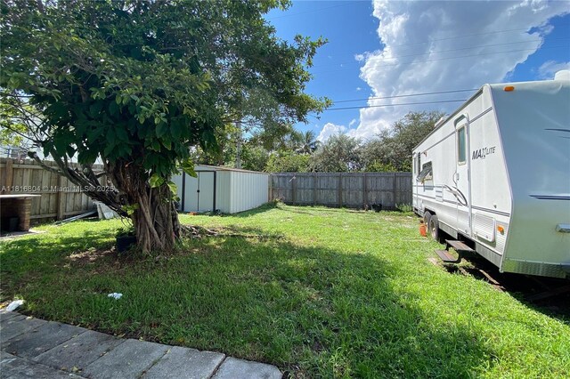 1109 S M St, Lake Worth, FL 33460 - view of yard