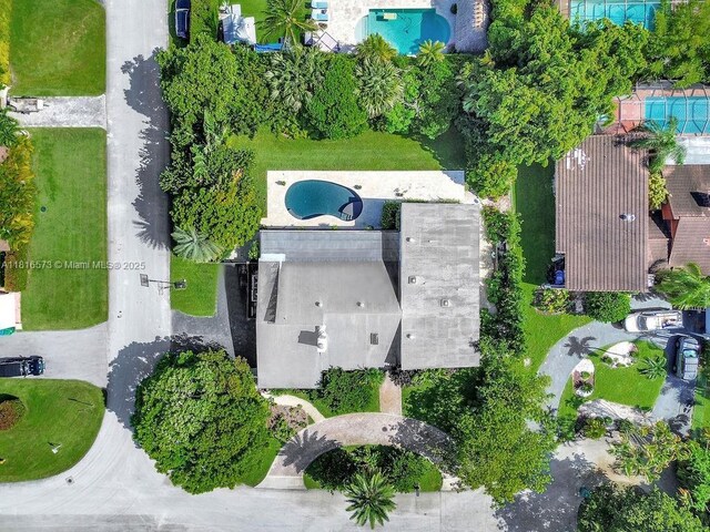 7761 SW 170th St, Palmetto Bay, FL 33157 - bird's eye view of a pool area