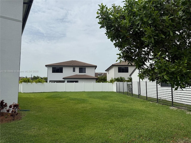 8167 NW 45th St, Doral, FL 33166 - view of yard