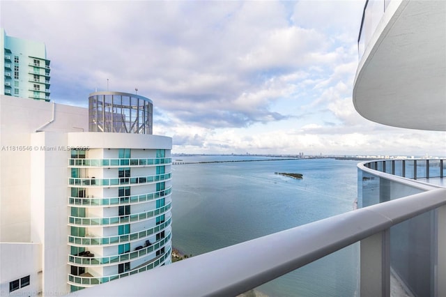 488 NE 18th St Unit 3911, Miami, FL 33132 - water view