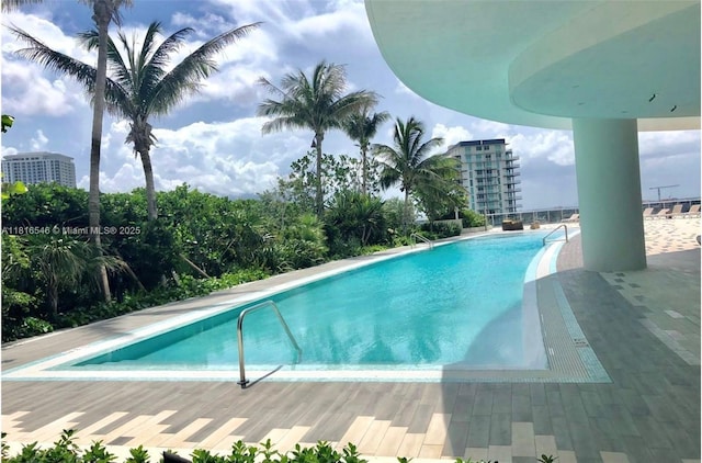 488 NE 18th St Unit 3911, Miami, FL 33132 - view of community pool