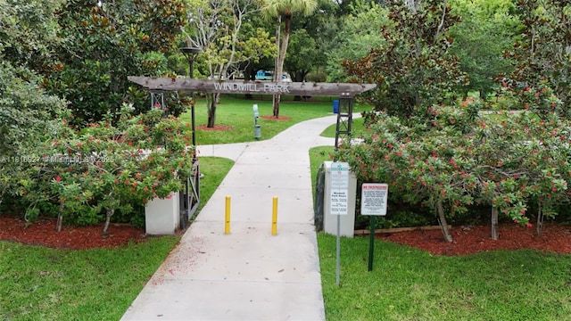 400 NW 41st Ave, Coconut Creek, FL 33066 - surrounding community with a yard