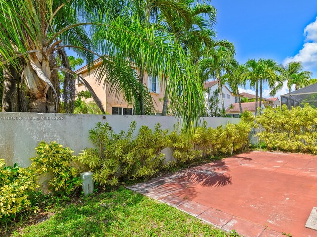 18424 NW 21st St, Pembroke Pines, FL 33029 - view of yard with a patio area