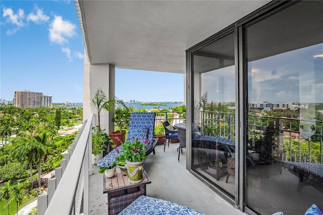 1000 Quayside Ter Unit 1107, Miami, FL 33138 - balcony with a view of city and a water view