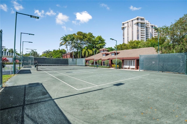 1000 Quayside Ter Unit 1107, Miami, FL 33138 - view of tennis court