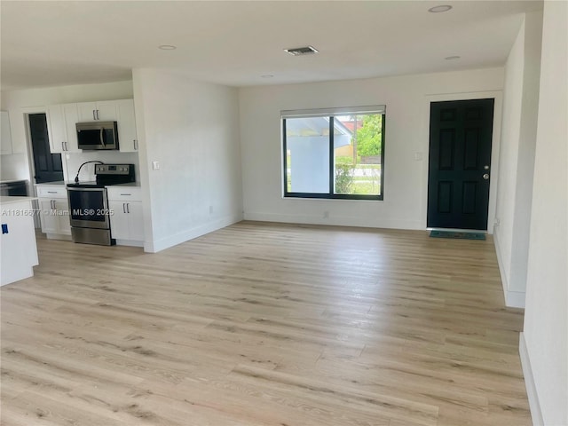 2910 NW 185th St, Miami Gardens, FL 33056 - photo 3
