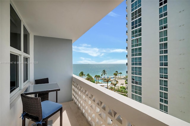 4250 Galt Ocean Dr Unit 7D, Fort Lauderdale, FL 33308 - balcony featuring a water view