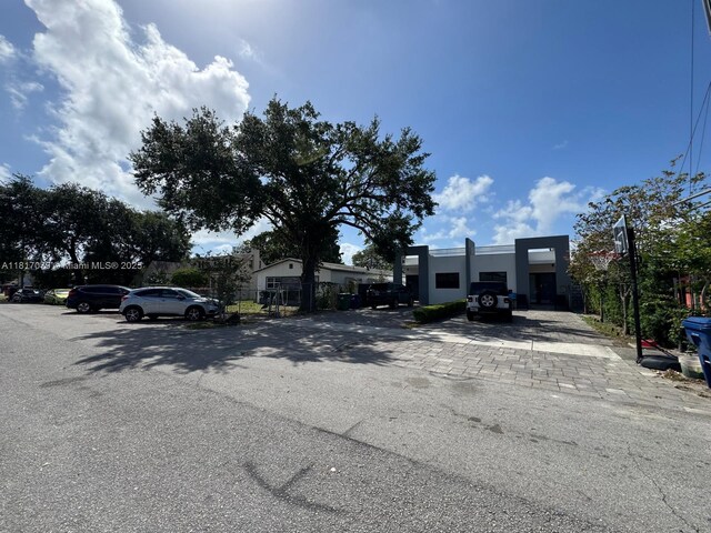 1226 NE 112th St, Miami, FL 33161 - view of front of property featuring uncovered parking