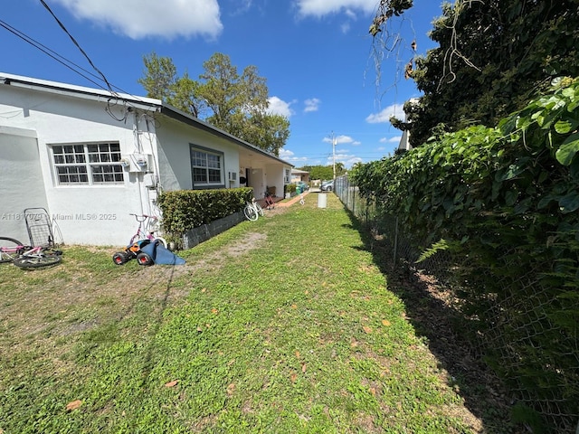 1226 NE 112th St, Miami, FL 33161 - view of yard