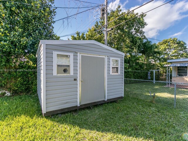 1121 NE 175th St, North Miami Beach, FL 33162 - photo 40