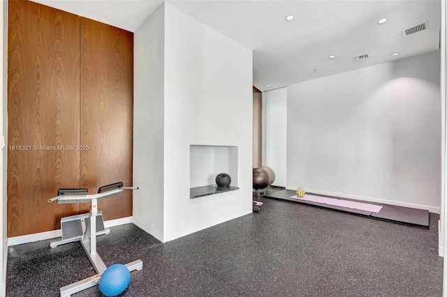 300 S Australian Ave Unit 302, West Palm Beach, FL 33401 - workout room with recessed lighting and baseboards