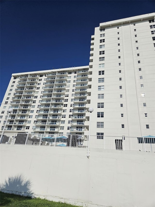 5701 E Collins Ave Unit Ph10, Miami Beach, FL 33140 - view of apartment building / complex