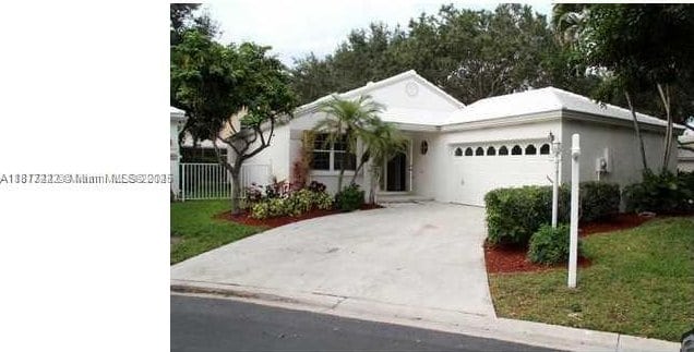 9462 NW 8th Cir, Plantation, FL 33324 - photo 1
