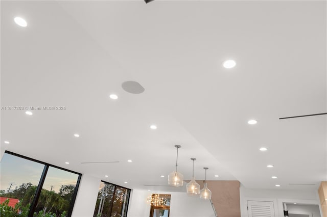 8811 SW 56th St, Miami, FL 33165 - detailed view of recessed lighting