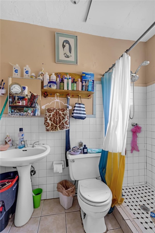1478 SW 2nd St, Miami, FL 33135 - full bathroom featuring tile walls, toilet, a stall shower, and tile patterned flooring