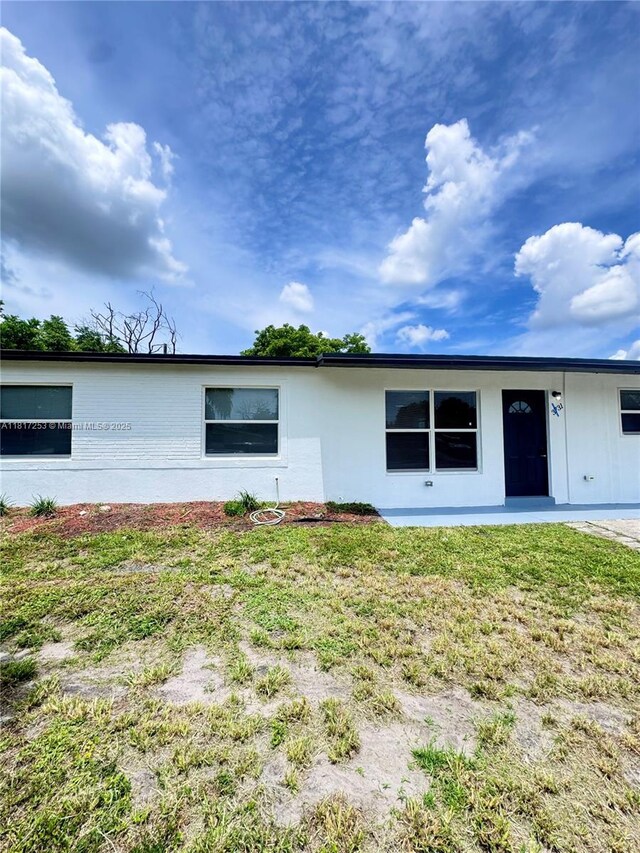 3731 SW 58th Ter, Davie, FL 33314 - single story home featuring a front yard and stucco siding