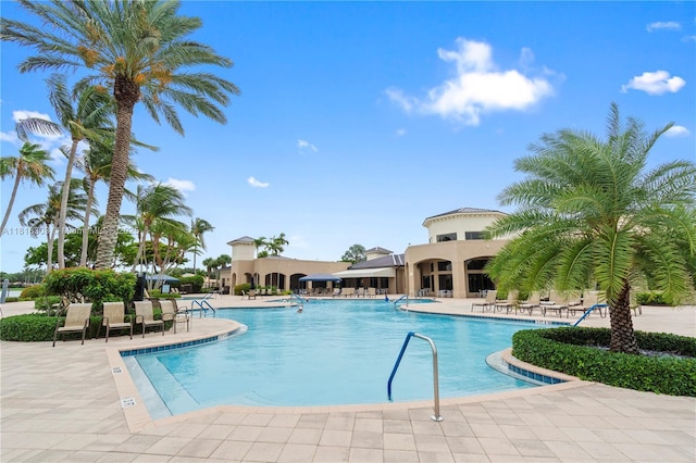 7215 Great Falls Cir, Boynton Beach, FL 33437 - community pool with a patio